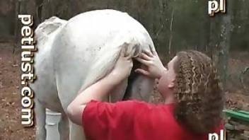 She want to suck this horse so much