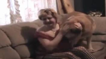 Obedient chick bangs a canine roughly